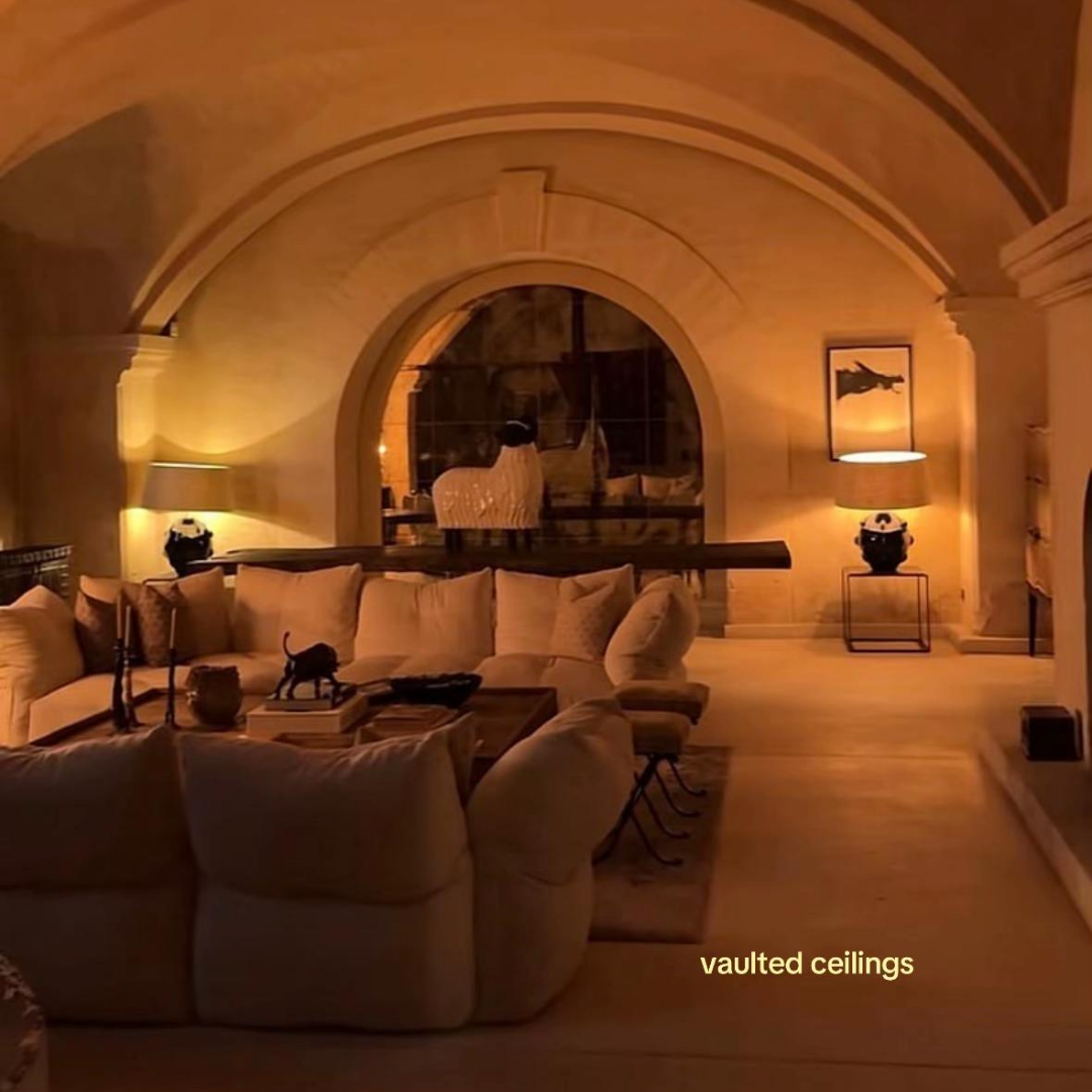Y2K Room inspiration 14